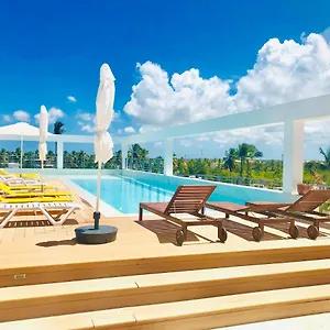 5* Hotel Ducassi Rooftop Pool & Beach Club